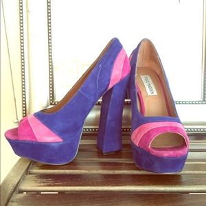 Steve Madden suede peep toe heels