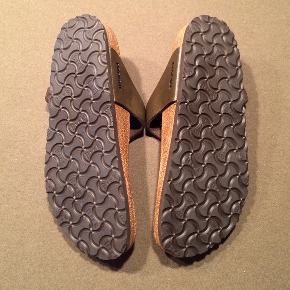 Birkenstock Bronze Gizeh Sandals 38 / 8 Like New - Picture 4 of 4