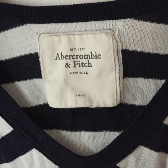 Sweater - Picture 2 of 3