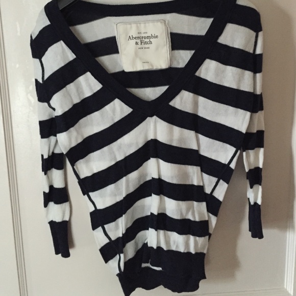 Sweater - Picture 3 of 3