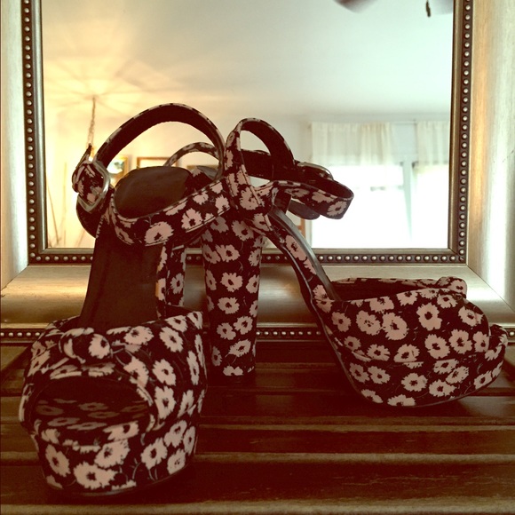 Peep toe girly heels