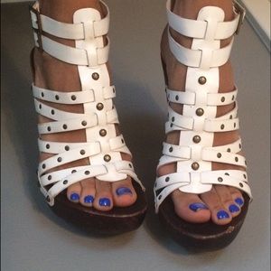 BCBG White and wooden high heel sandals