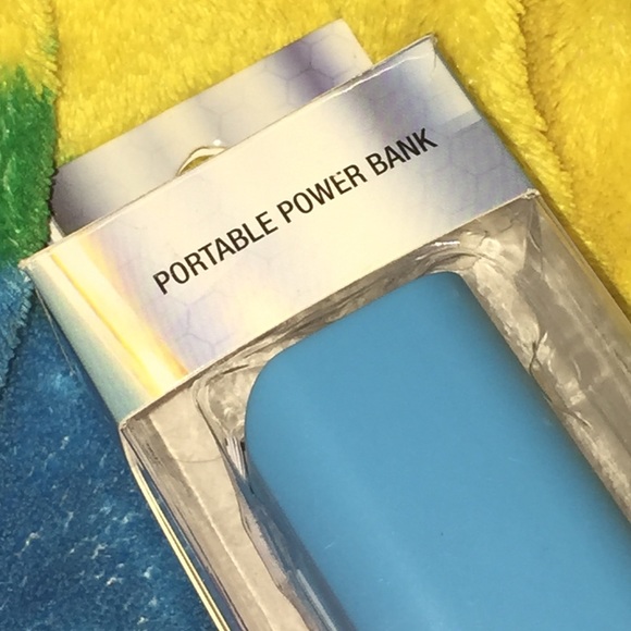 Portable Power Bank - Picture 2 of 3