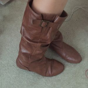 Brown slouchy boots