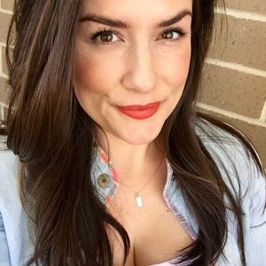 Meet your Posher, Alaina