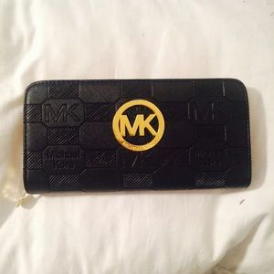 MK black wallet