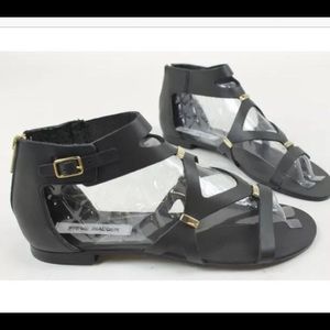 Steve Madden comma sandals