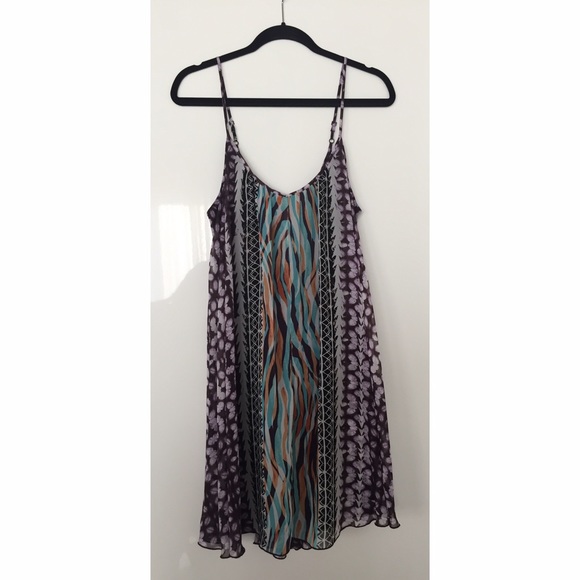 SUPER FLATTERING & COLORFUL EXPRESS DRESS