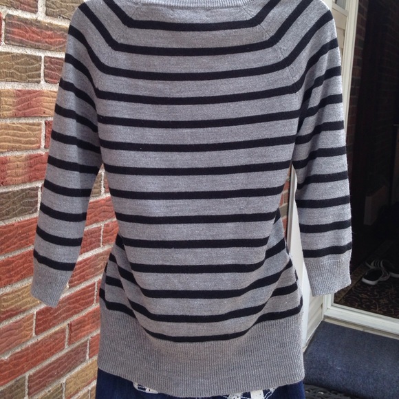 New York & Company sweater - Picture 2 of 4