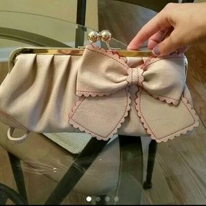 Jessica Simpson wristlet