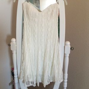 White lace strapless dress size L