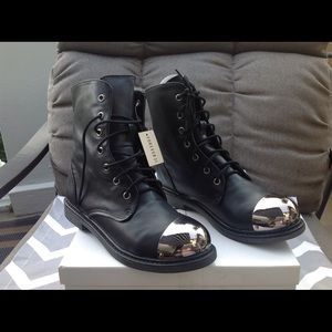 Bad Ass Forever 21 Cap Toe Combat Boots!!! NWT!