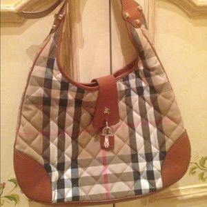Burberry bag with lock