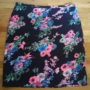 Pencil skirt (floral)