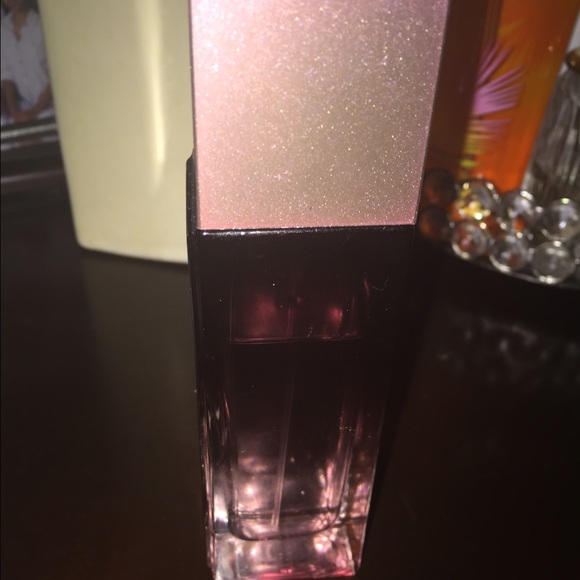 Vs - Picture 2 of 3