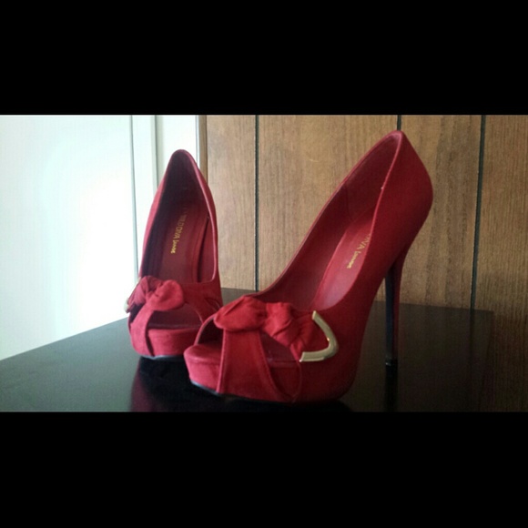 Woman's red and gold suede heels!