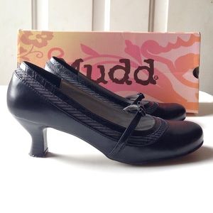 Mudd black kitten heel with bow