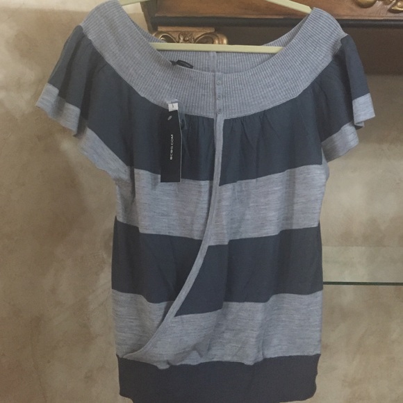 Authentic BCBGMAXAZRIA light weight sweater - Picture 2 of 3