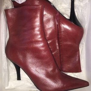 9.5 Nine West Boots. NWT Never worn. Only tried on