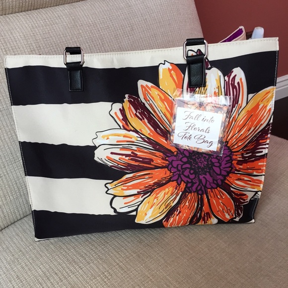 Bag - Picture 1 of 3