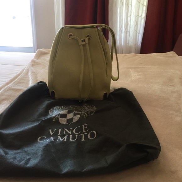 New and Never Worn ... Vince Camuto handbag - Picture 1 of 4