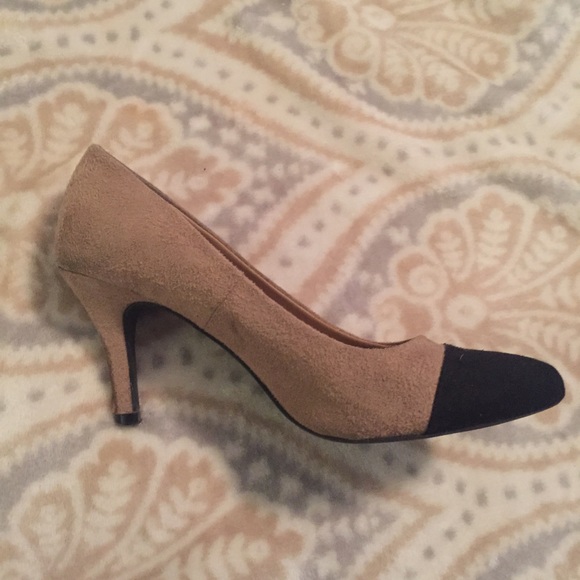 Color block heels - Picture 2 of 3