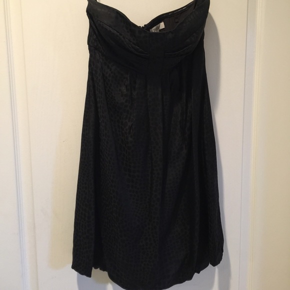 Dress - Picture 3 of 3