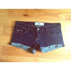 🚫SOLD🚫Hollister Dark Wash Jean Shorts!