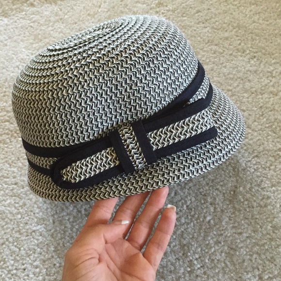 100% straw sassy hat