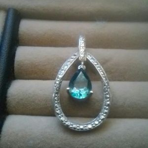 Beautiful silver pendant with gemstone