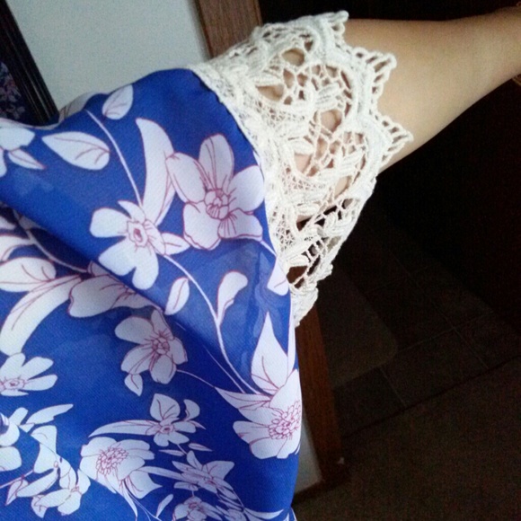 Long Kimono - Picture 2 of 4