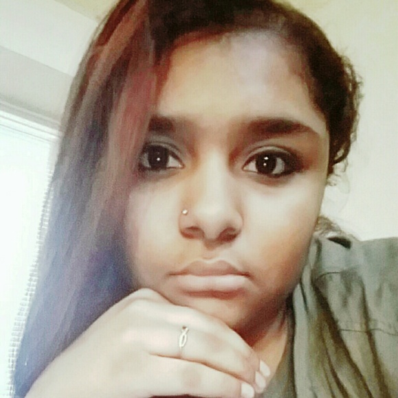 Meet your Posher, Idallys