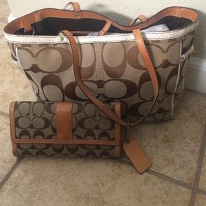 Coach purse& wallet bundle