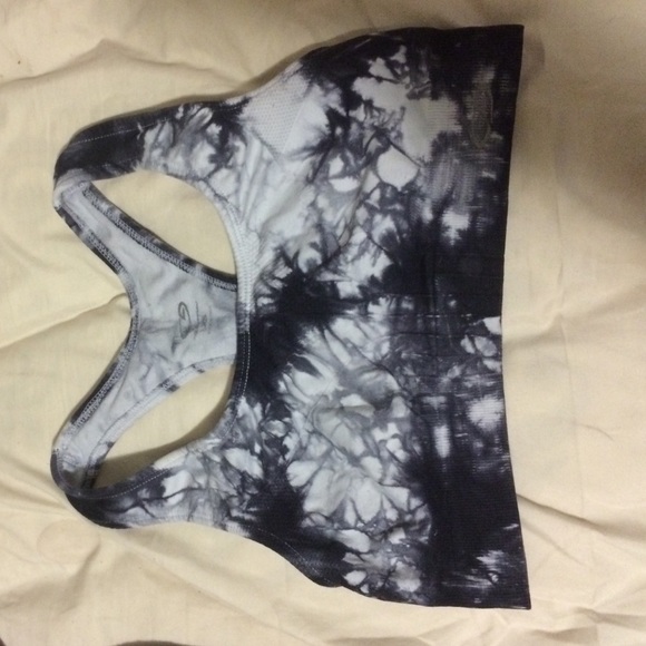 Sports bras - Picture 2 of 2