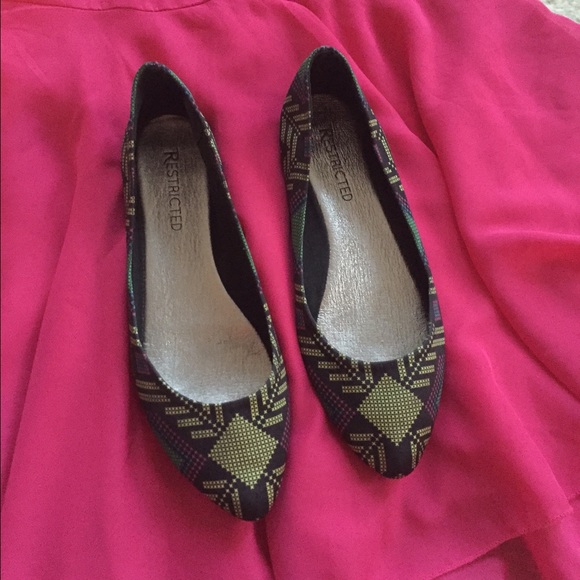 Aztec Print Flats Price Reduced ‼️💕