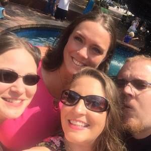 Meet your Posher, Candie