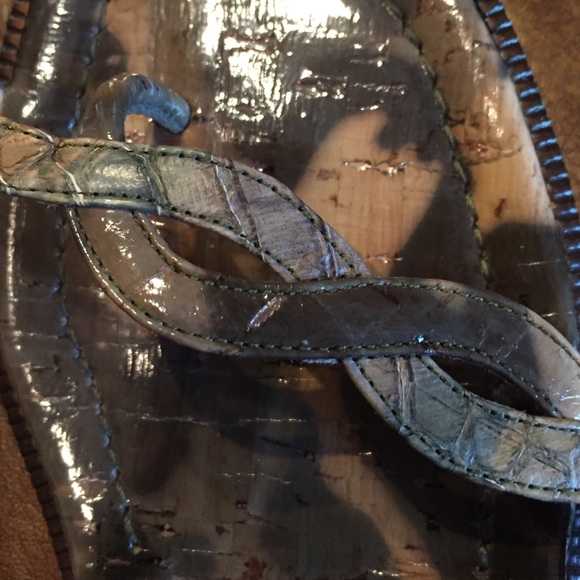 Manolo Blahnik sandals. - Picture 3 of 5