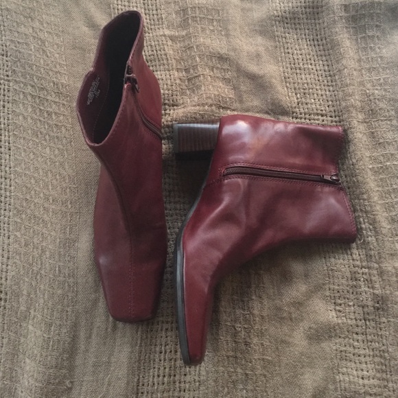 Burgundy Zip Nine West Boots