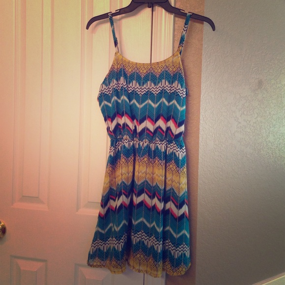Multi colored print shirt/dress size medium