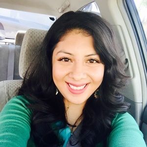 Meet your Posher, Noemi