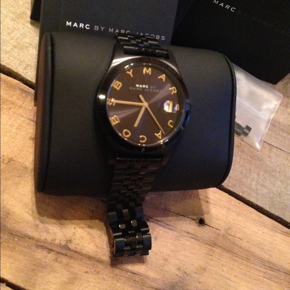 Brand New! Authentic Marc Jacobs watch. - Picture 4 of 4