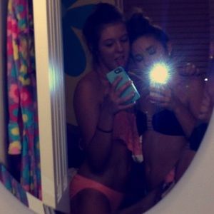 Meet your Posher, Gabi