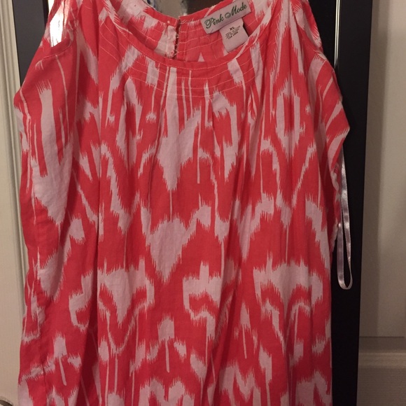Pink/white tank - Picture 3 of 4