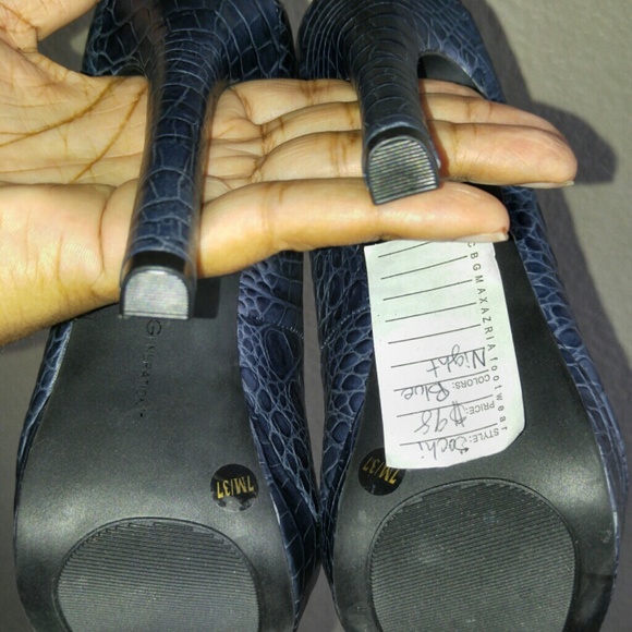 BCBGeneration platform heels - Picture 4 of 4