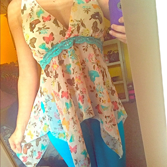 Butterfly hi-low halter top