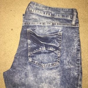 Decree acid wash jeans