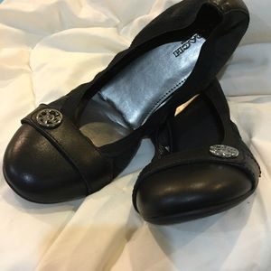 Coach flats