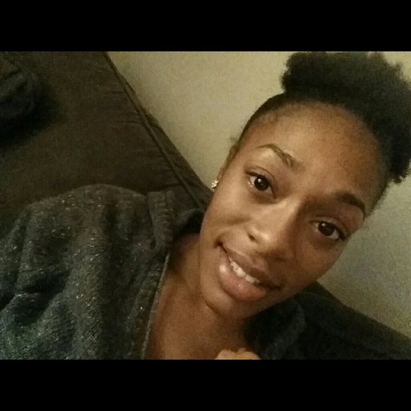 Meet your Posher, Aisha - Picture 1 of 1