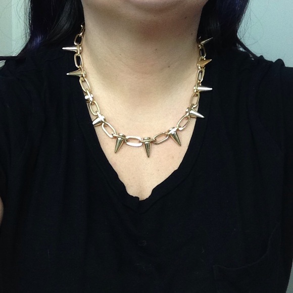 Gold studded necklace