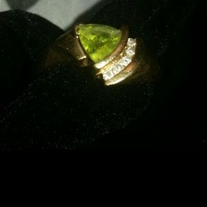 10k peridot ring (on hold)